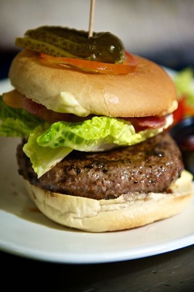 Jedna z potraw w menu Northlinka - burger