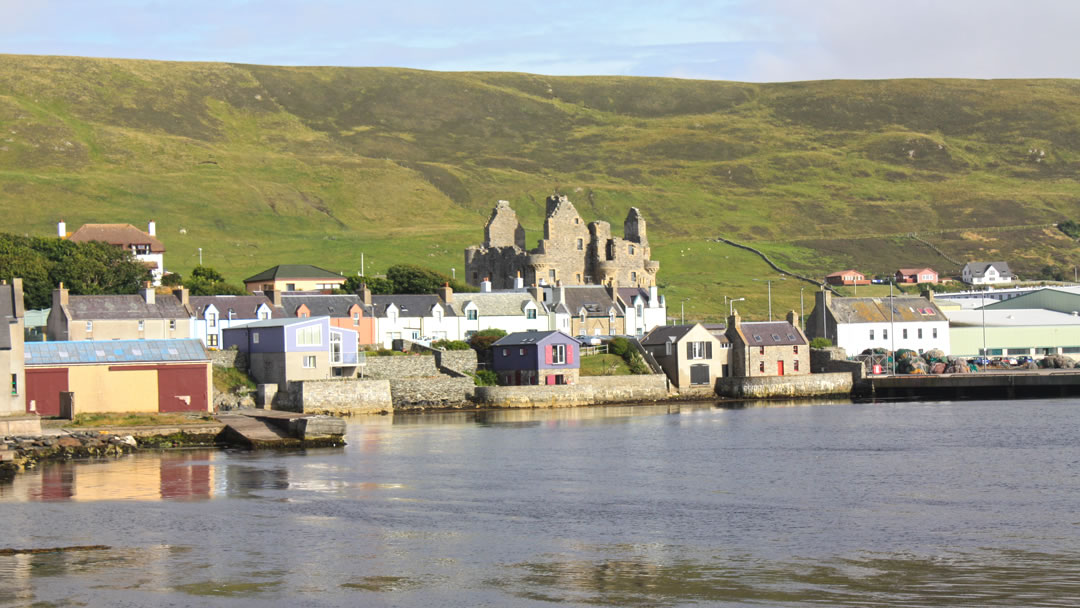 Scalloway Castle and Scalloway waterfrontCastle