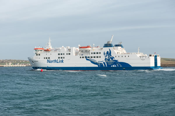 Hamnavoe arriving in Stromness