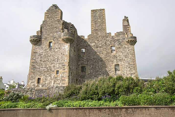 Scalloway Castle close up