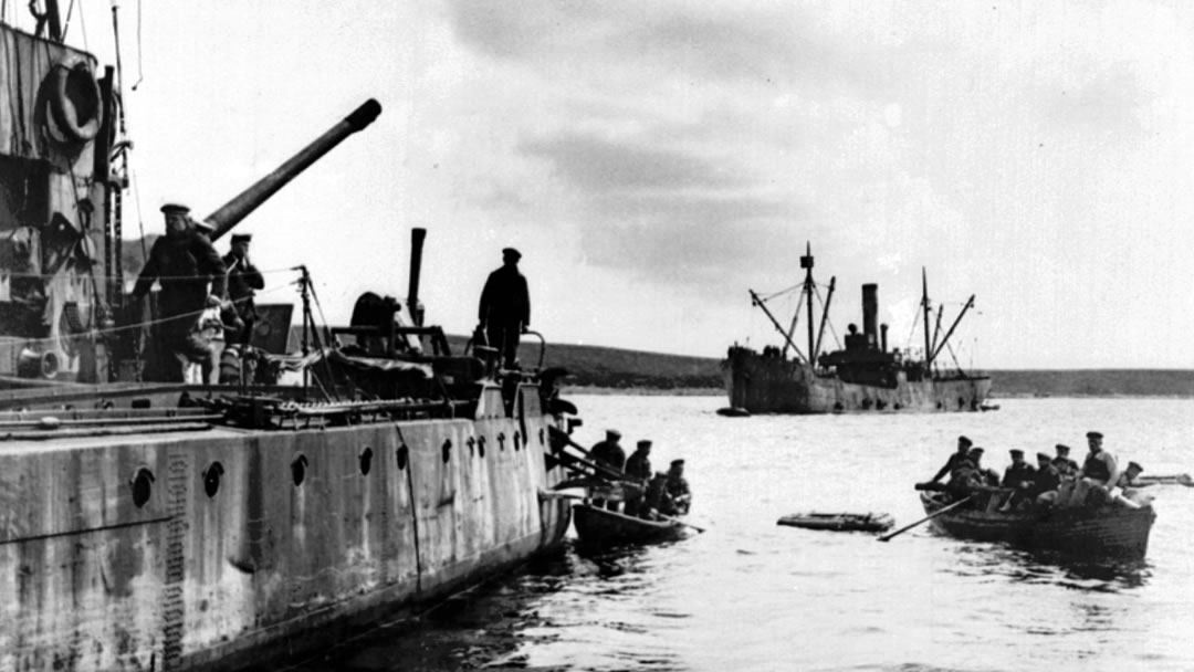 Abandoning the scuttled German Fleet in Scapa Flow