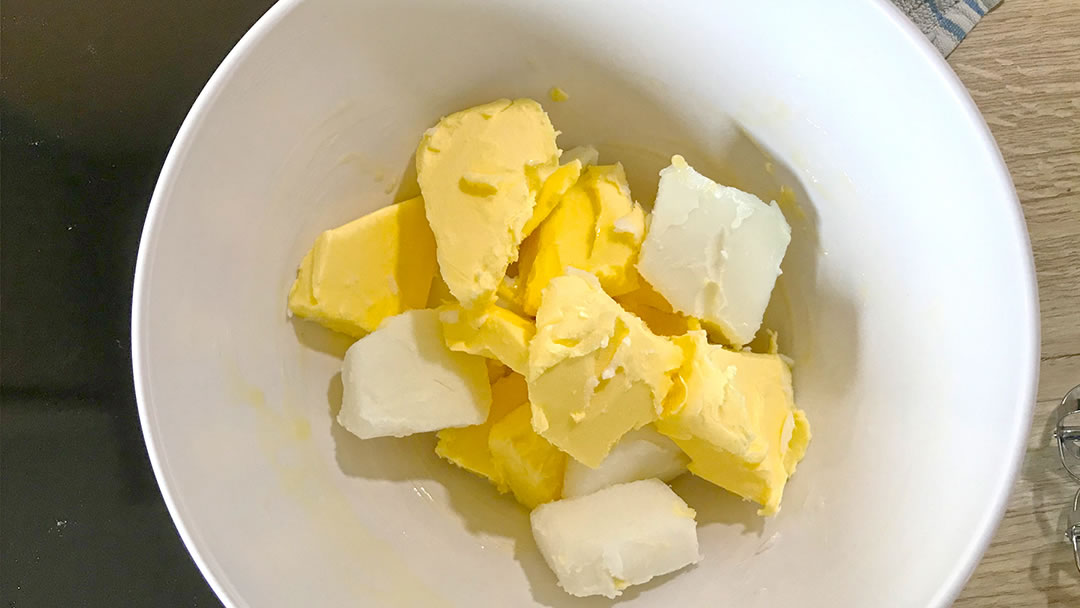 Butter and lard mixture for butteries or rowies