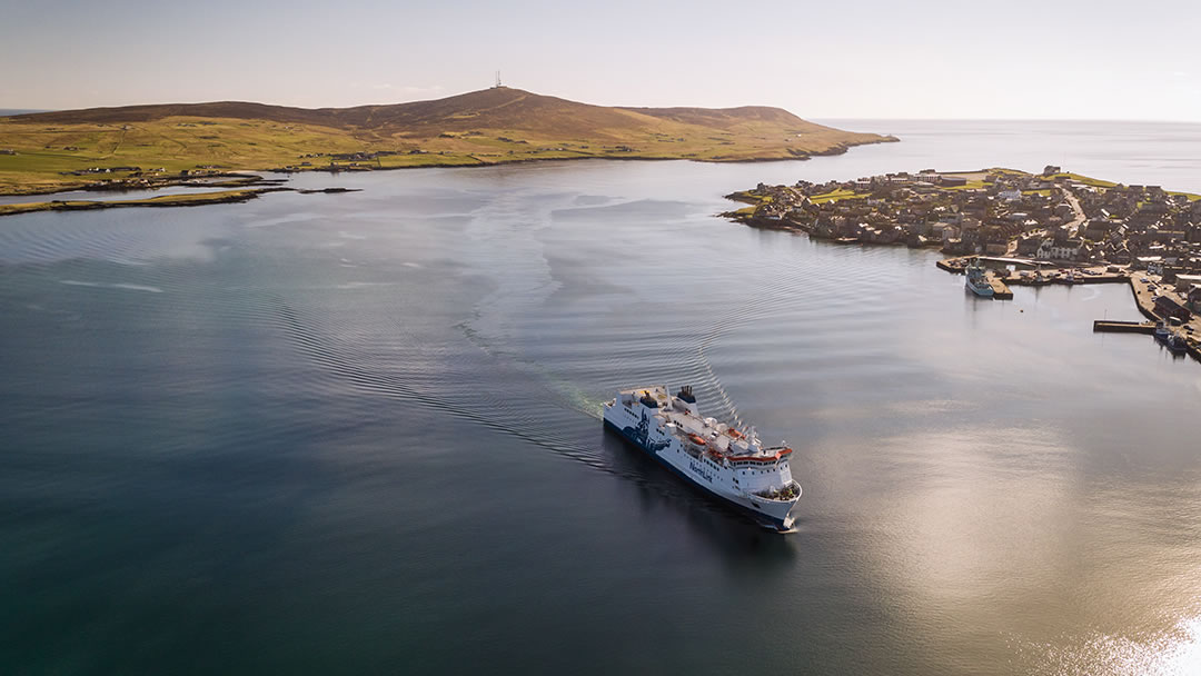 MV Hjaltland arriving in the Shetland islands