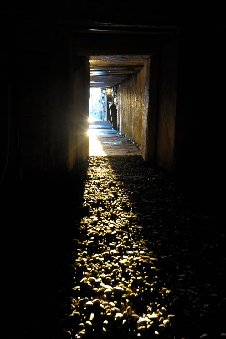 Maeshowe entrance passageway