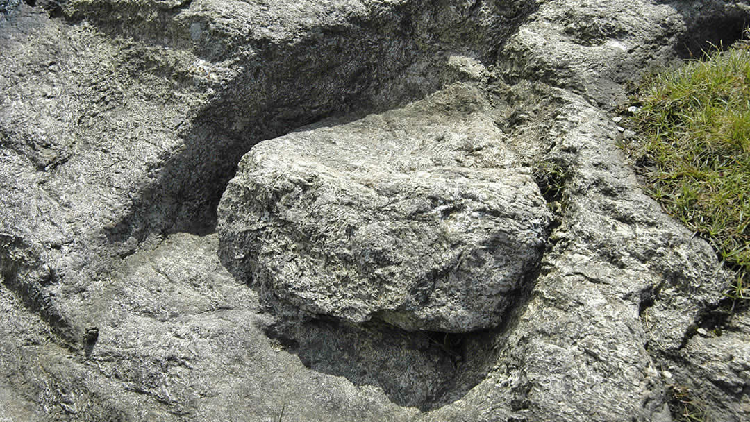 Viking chisel marks at Catspund in Shetland