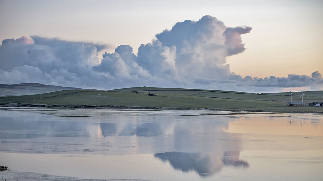 Stenness loch and sky