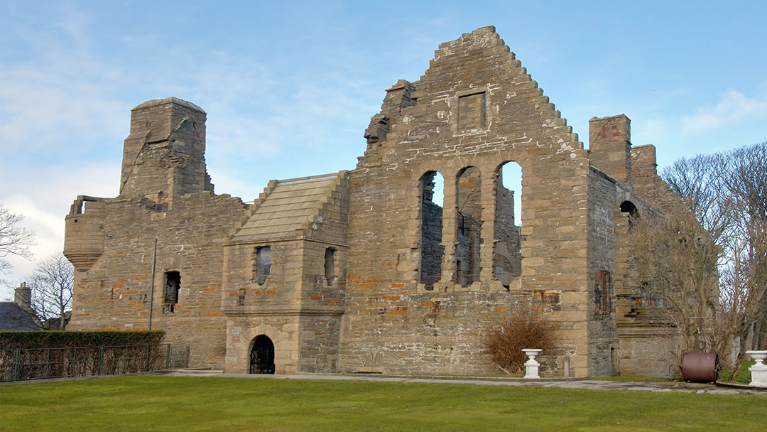 The Earl's Palace in Kirkwall from the bowling green