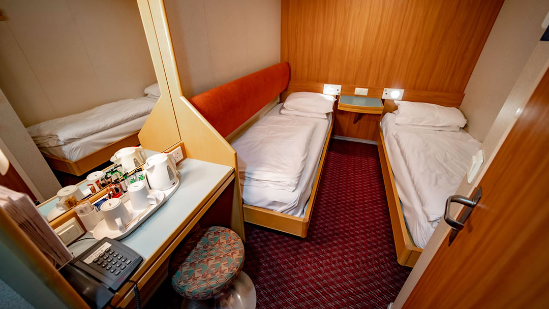 Inside 2-berth cabin