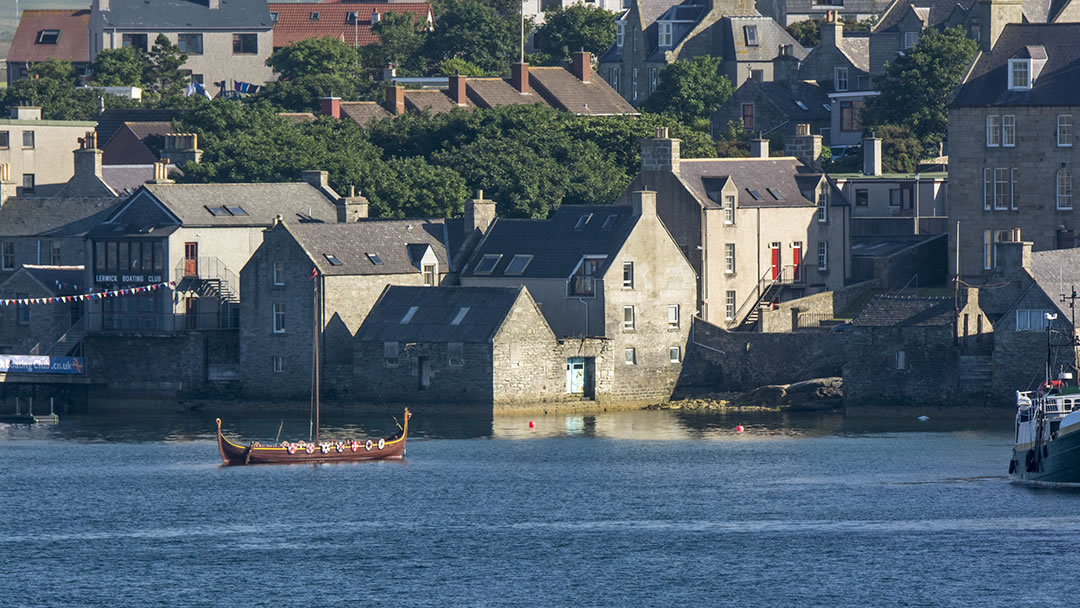 Lerwick, Shetland and the Dim Div