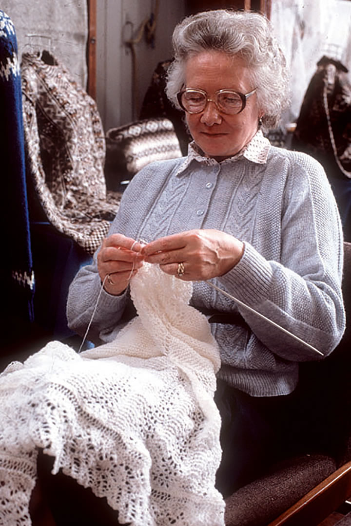 Shetland knitter