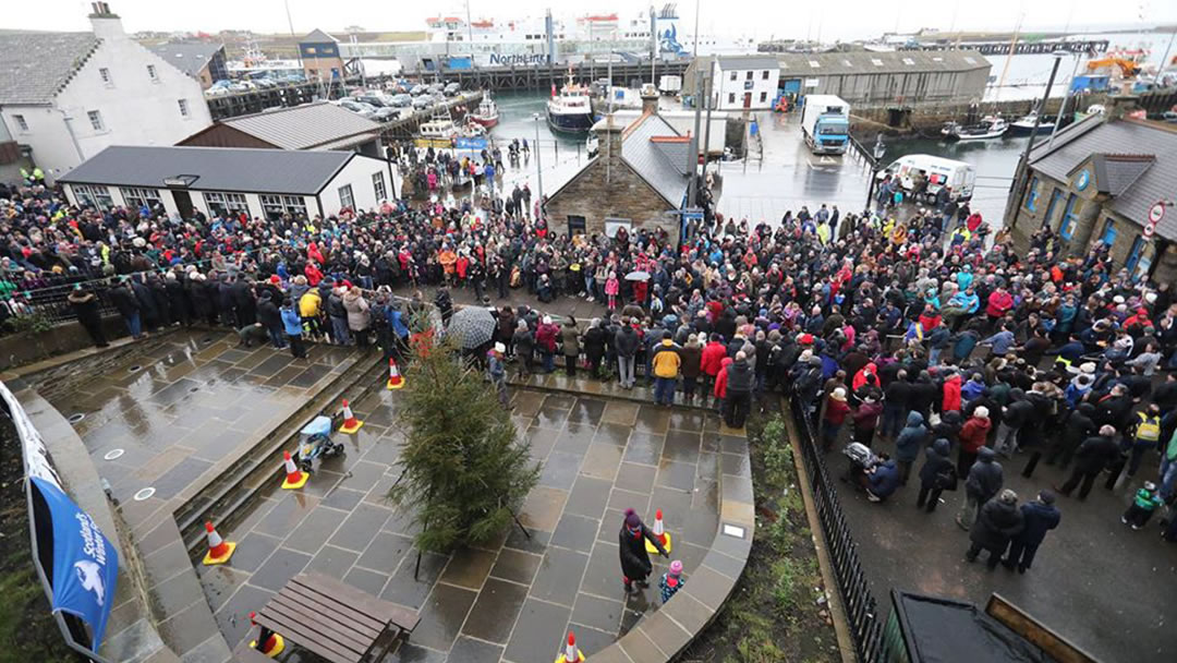2017 Pier Head crowd for the Stromness Yule Log pull