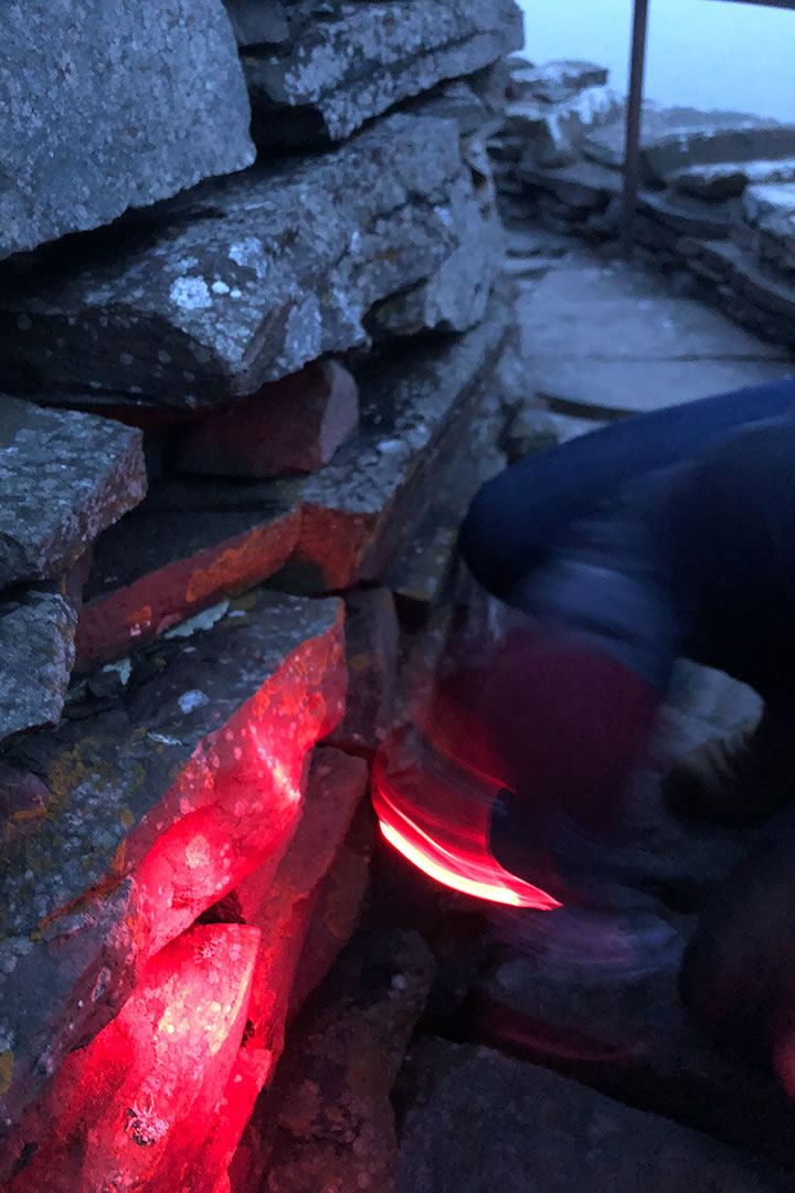 Looking inside the walls of Mousa Broch