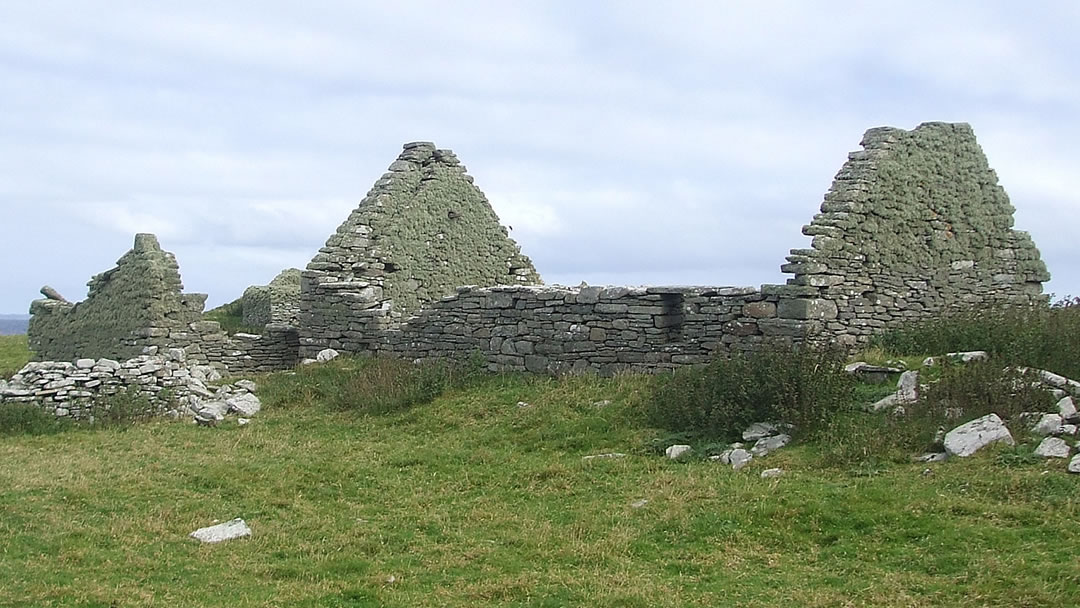 Ruined cottages at Cullingsburgh