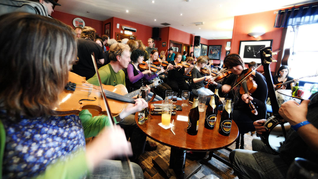 Traditional Shetland music at the Lounge, Lerwick