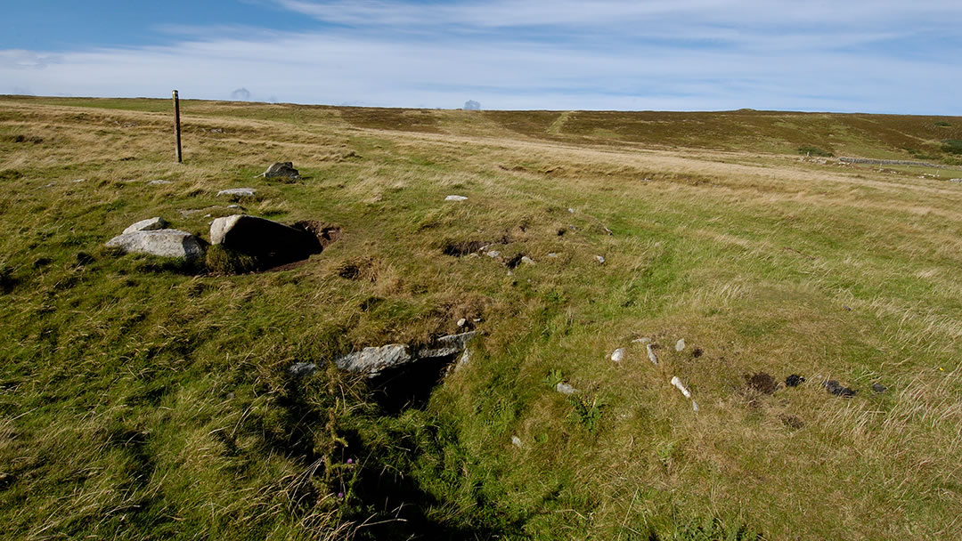 Huntersquoy Chambered Cairn in Eday