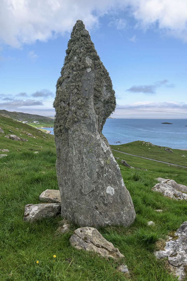 Skellister Standing Stone, South Nesting