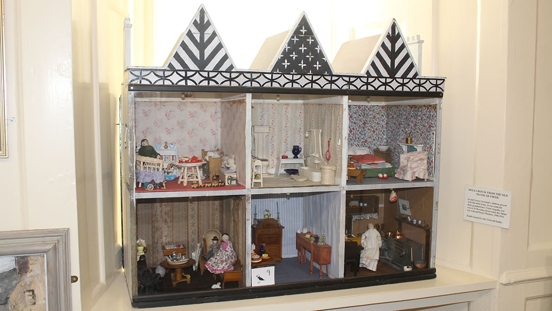 Jo Grimond's children's dolls house in the Orkney Museum
