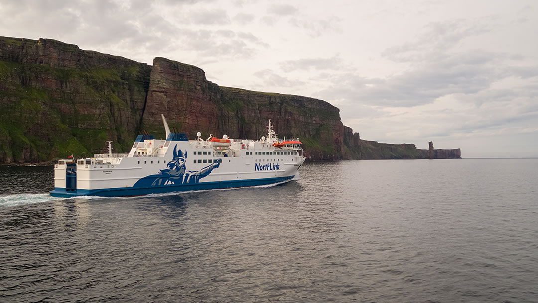 MV Hamnavoe passes St John's Head