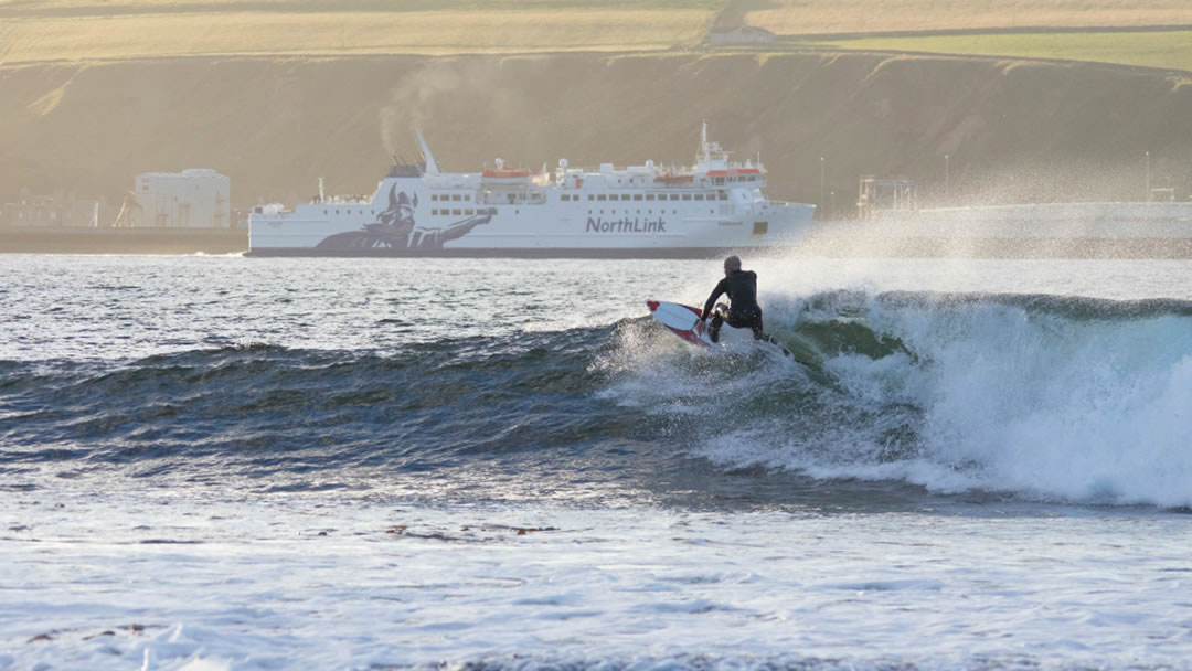 Steve Oldman surfing at Thurso beach