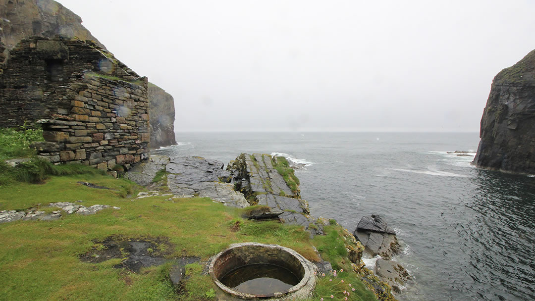 The barking kettle at the foot of the Whaligoe steps in Caithness