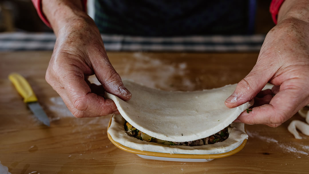 Adding the lid to the Reestit Mutton Pie