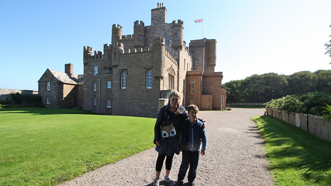 Children at the Castle of Mey