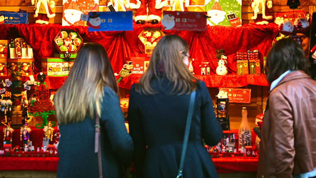 Shopping at the Aberdeen Christmas Market