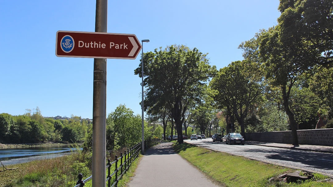 Sign to Duthie Park in Aberdeen