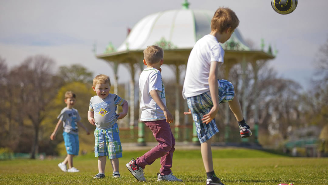 Football in Duthie Park, Aberdeen