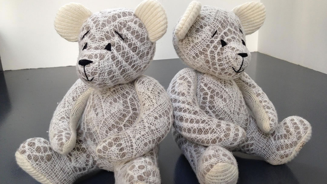 Lace bears