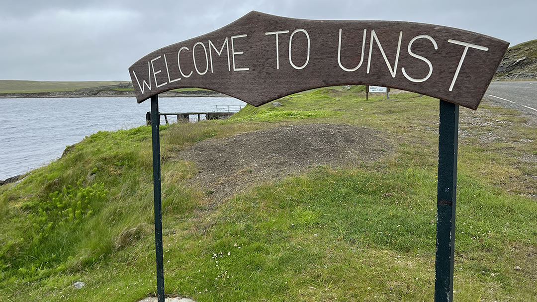 Welcome to Unst sign