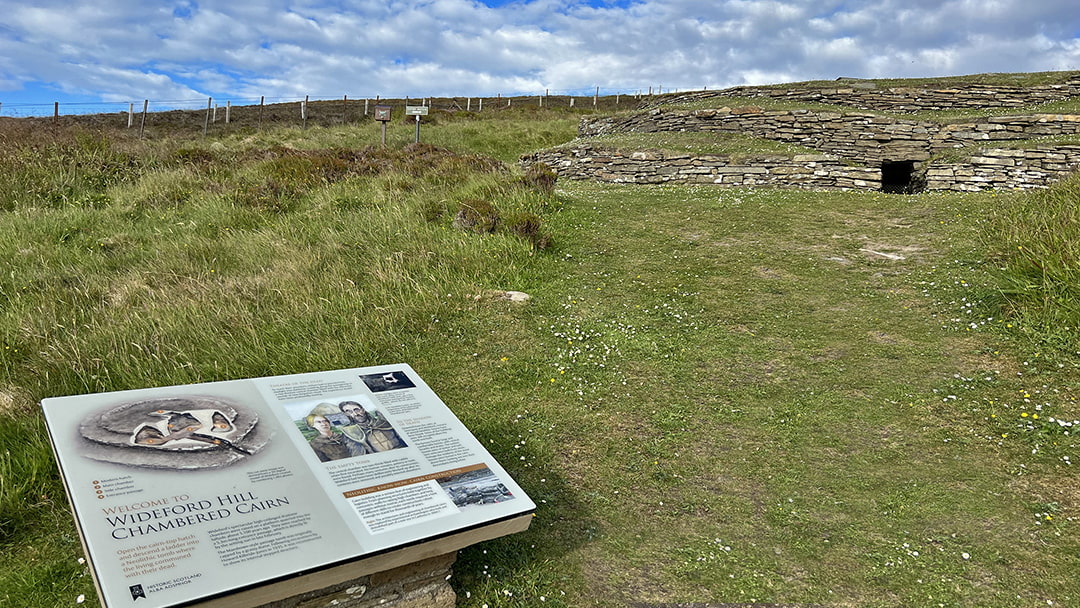 The exterior of Wideford Hill cairn