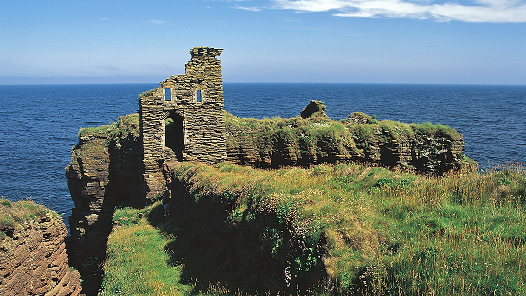The ruins of Bucholly Castle