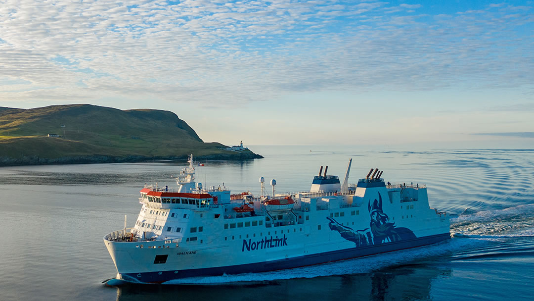 MV Hjaltland sailing to the Shetland islands