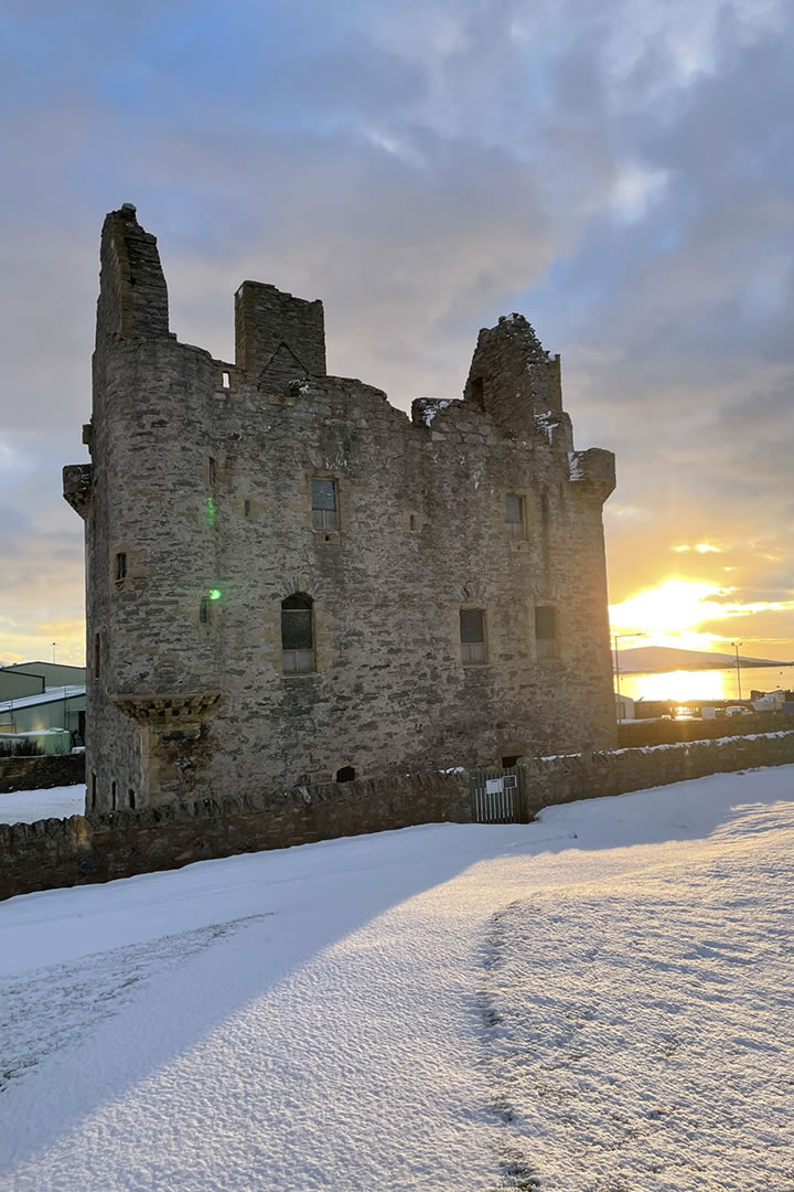 Scalloway Castle in the snow