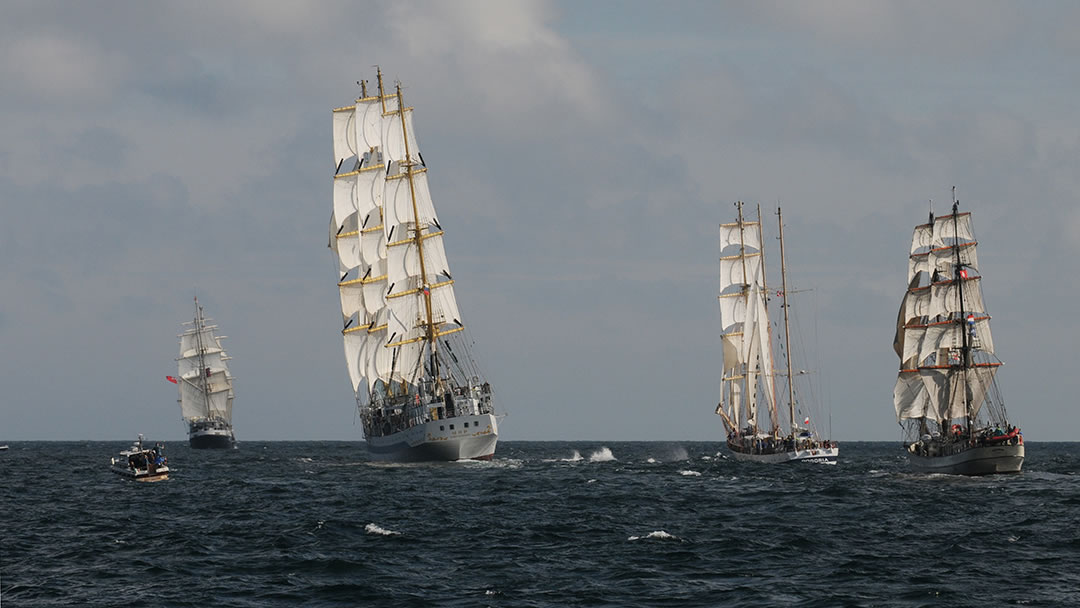 Tall Ships leaving Shetland