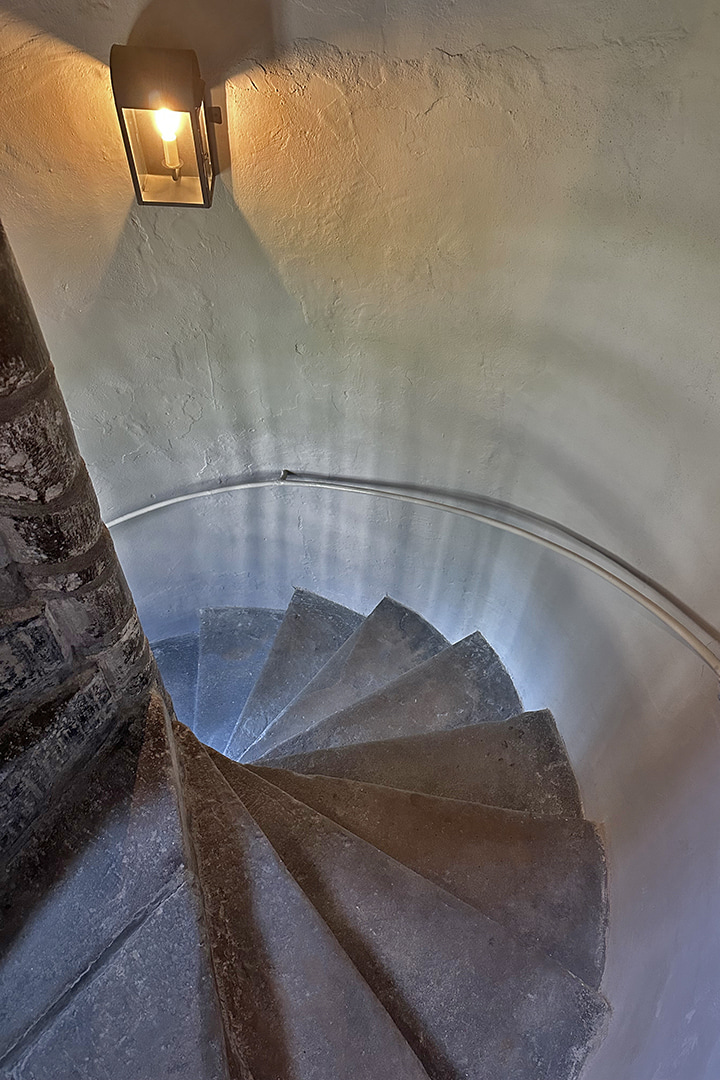 The narrow winding staircase within Provost Skene's House