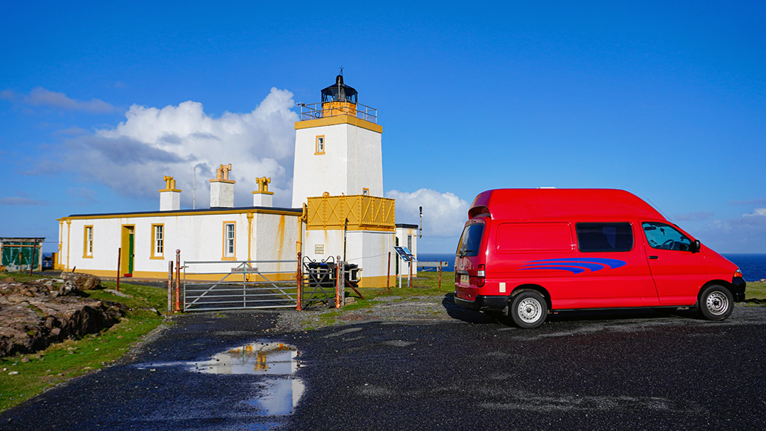 Visiting Eshaness Lighthouse in Shetland