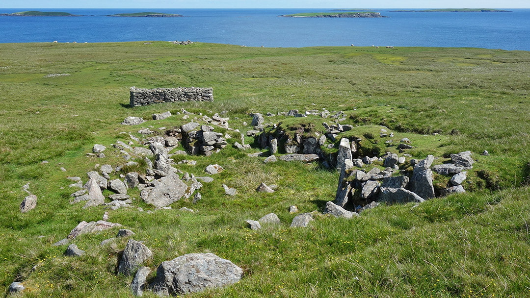 The ruins of Benie Hoose in Whalsay photo