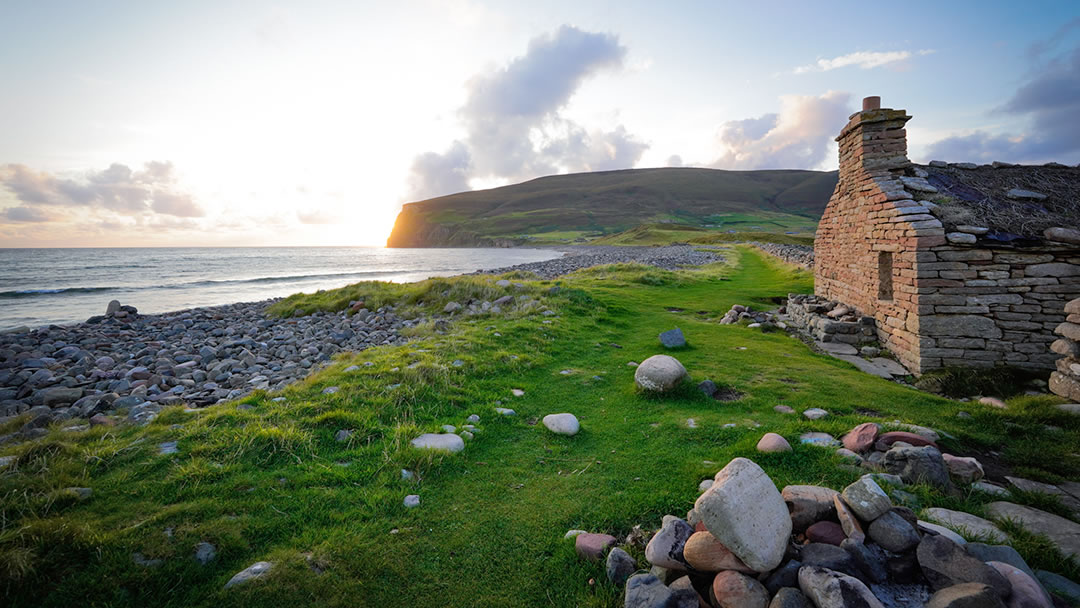 Burnmouth bothy and Rackwick beach