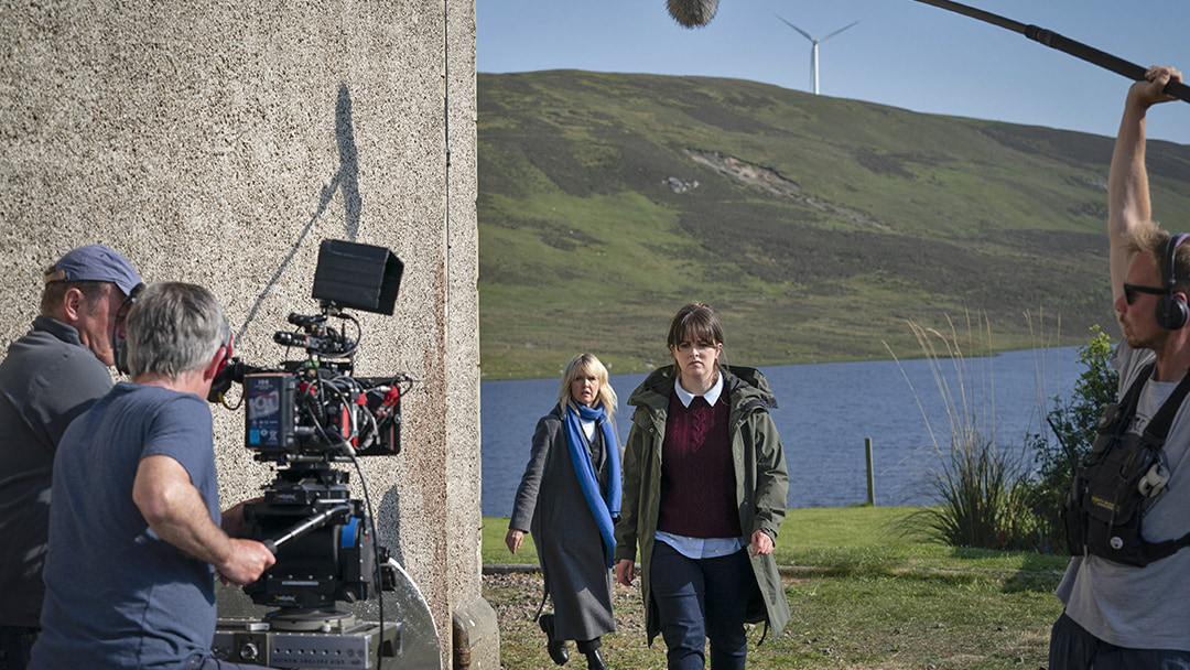 Ashley Jensen and Alison O'Donnell shooting a scene of Shetland