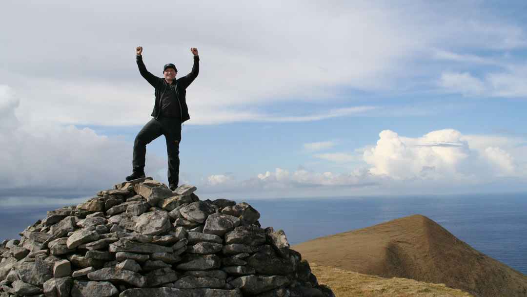 Robin conquers Summit of Da Sneug, Foula, Shetland