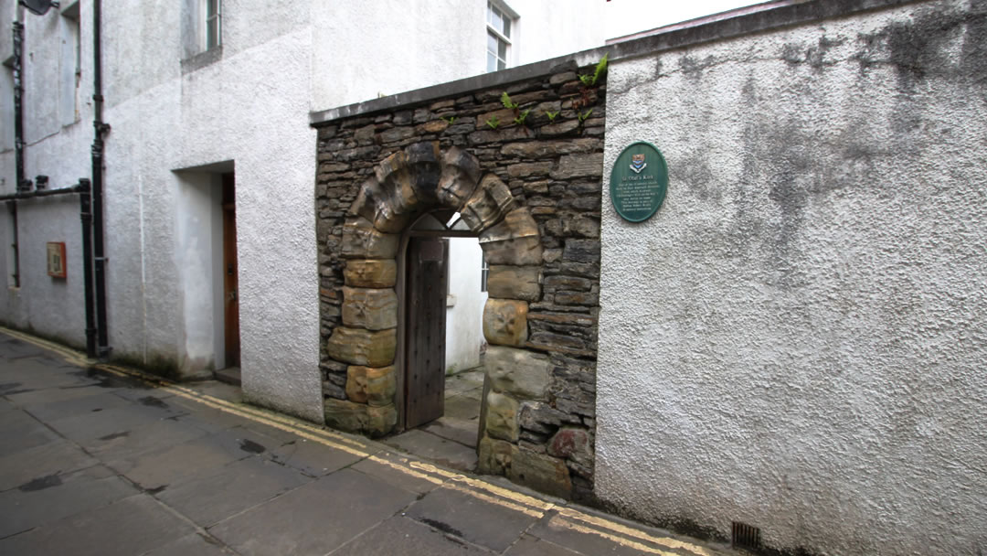 This stone archway is all that remains of St Olaf’s Kirk today