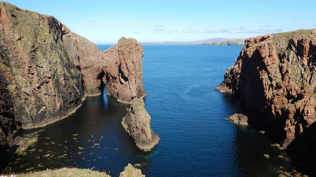 Swabistack Geo, Muckle Roe, Shetland