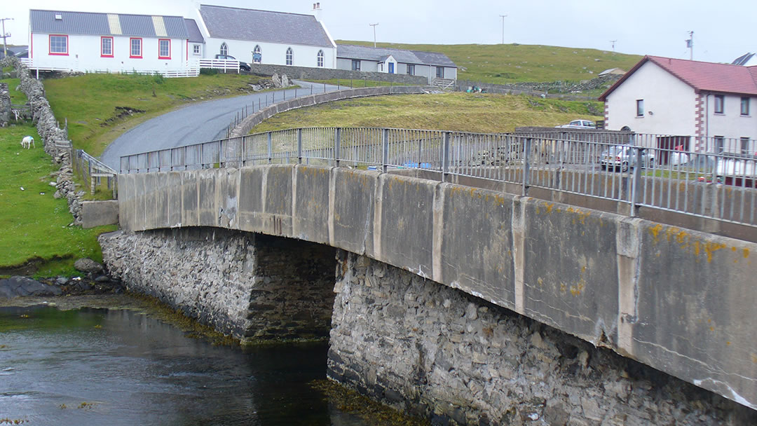 Road bridge to East Burra