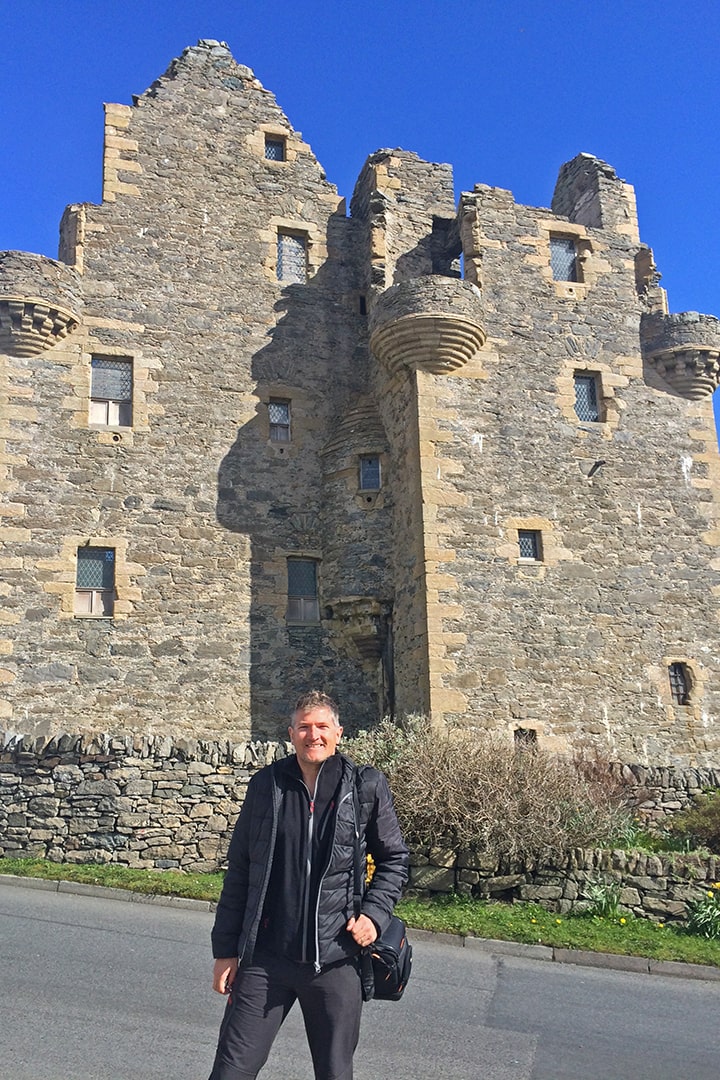 Robin at Scalloway Castle