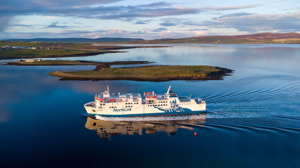MV Hamnavoe arriving into Stromness in Orkney