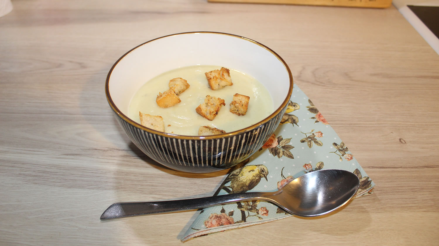 Cheesy Cauliflower Soup recipe