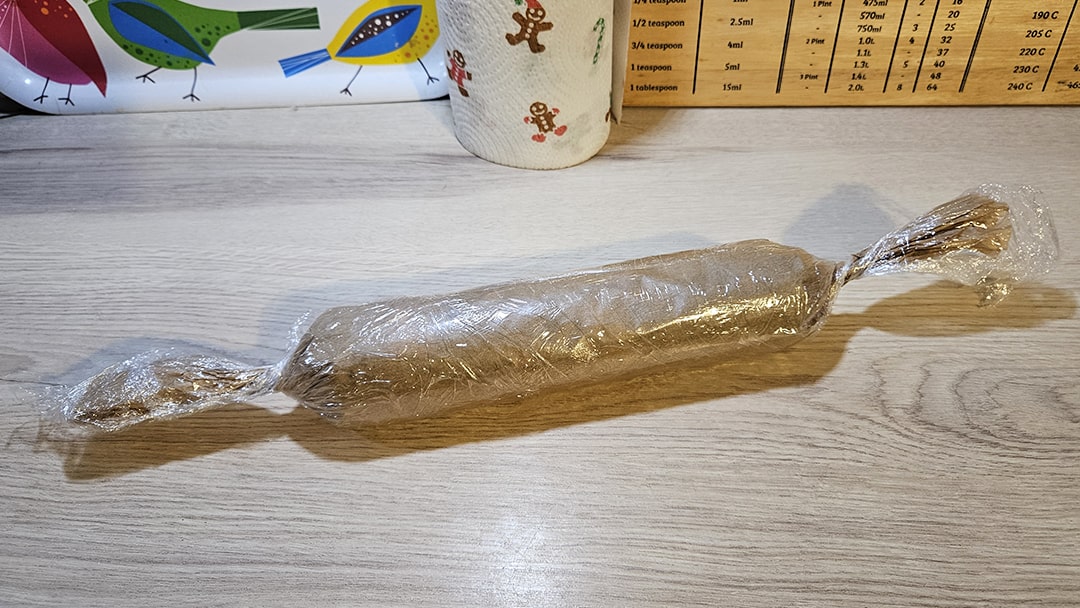 Wrap the rocky road tightly in cling film