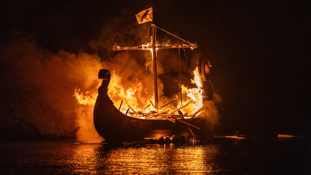 Burning the longboat